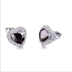 New heart stud earrings